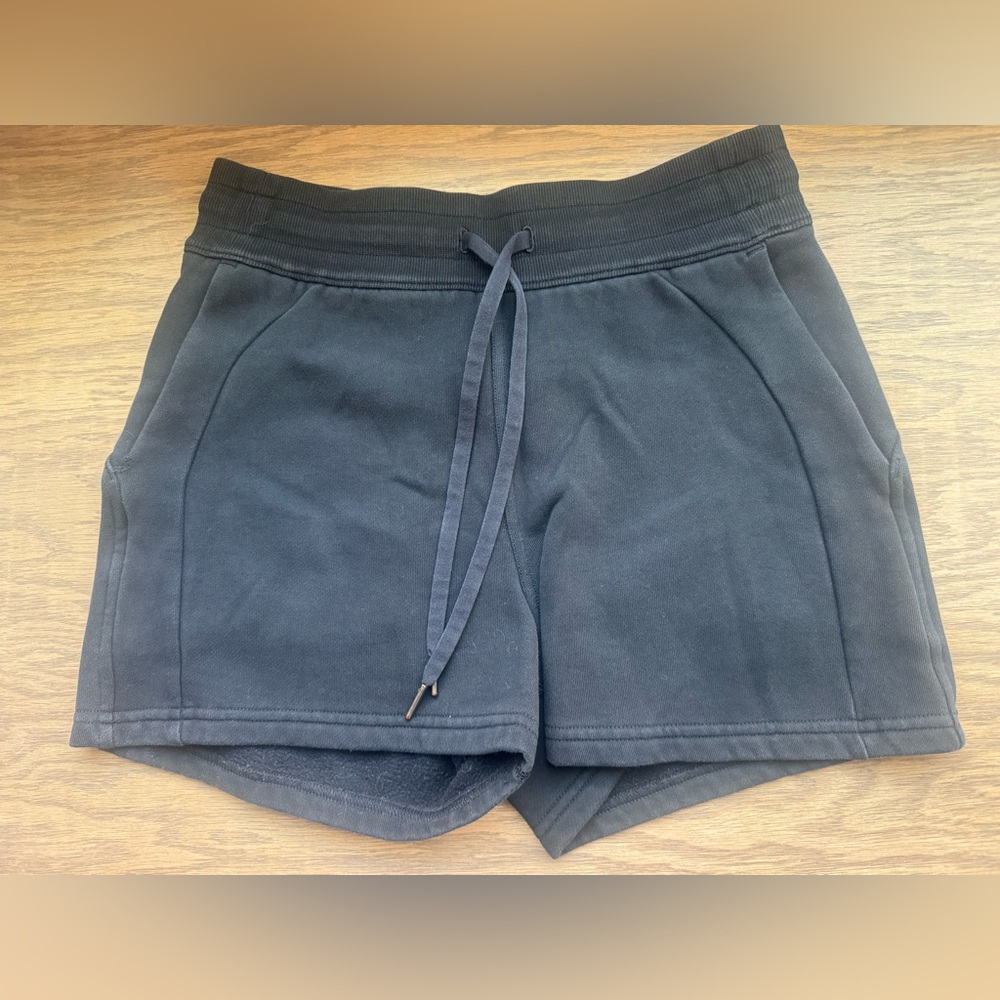 Lululemon Scuba High-Rise Short 5" Black